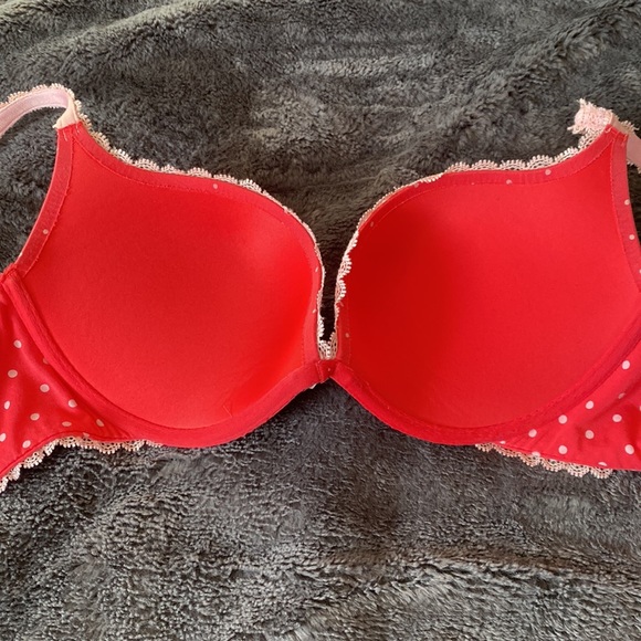 Victoria Secret Bra 36C - Picture 7 of 7